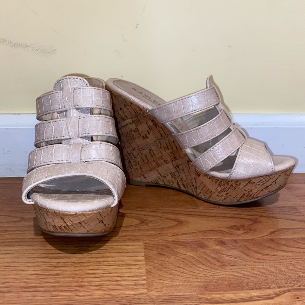 Cork wedges